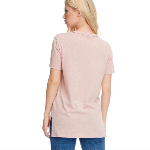 🆕 Be Kind Graphic Tee - Picture 2 of 2